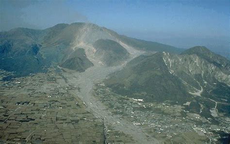 unzen mega tsunami|how many times has mount unzen erupted.